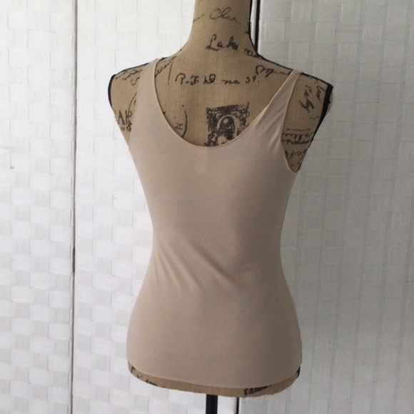 Woman’s Top by Ellen Tracy size XL color cream 85% Nylon 15% Spandex. #445 - Picture 3 of 7